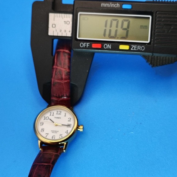 New! Vintage 2012 Timex Easy Reader Date 25mm Women\'s Quartz Watch (No Indiglo) main image 8